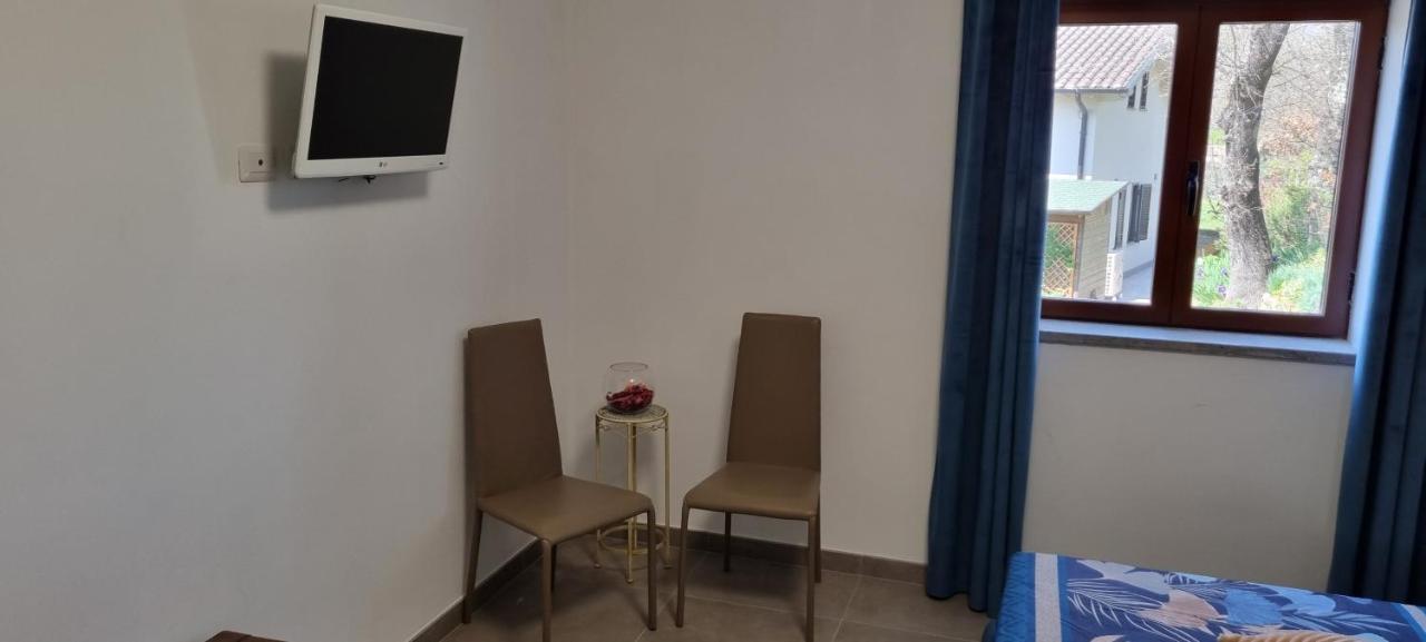 Oltre La Siepe Apartment Nepi Exterior foto